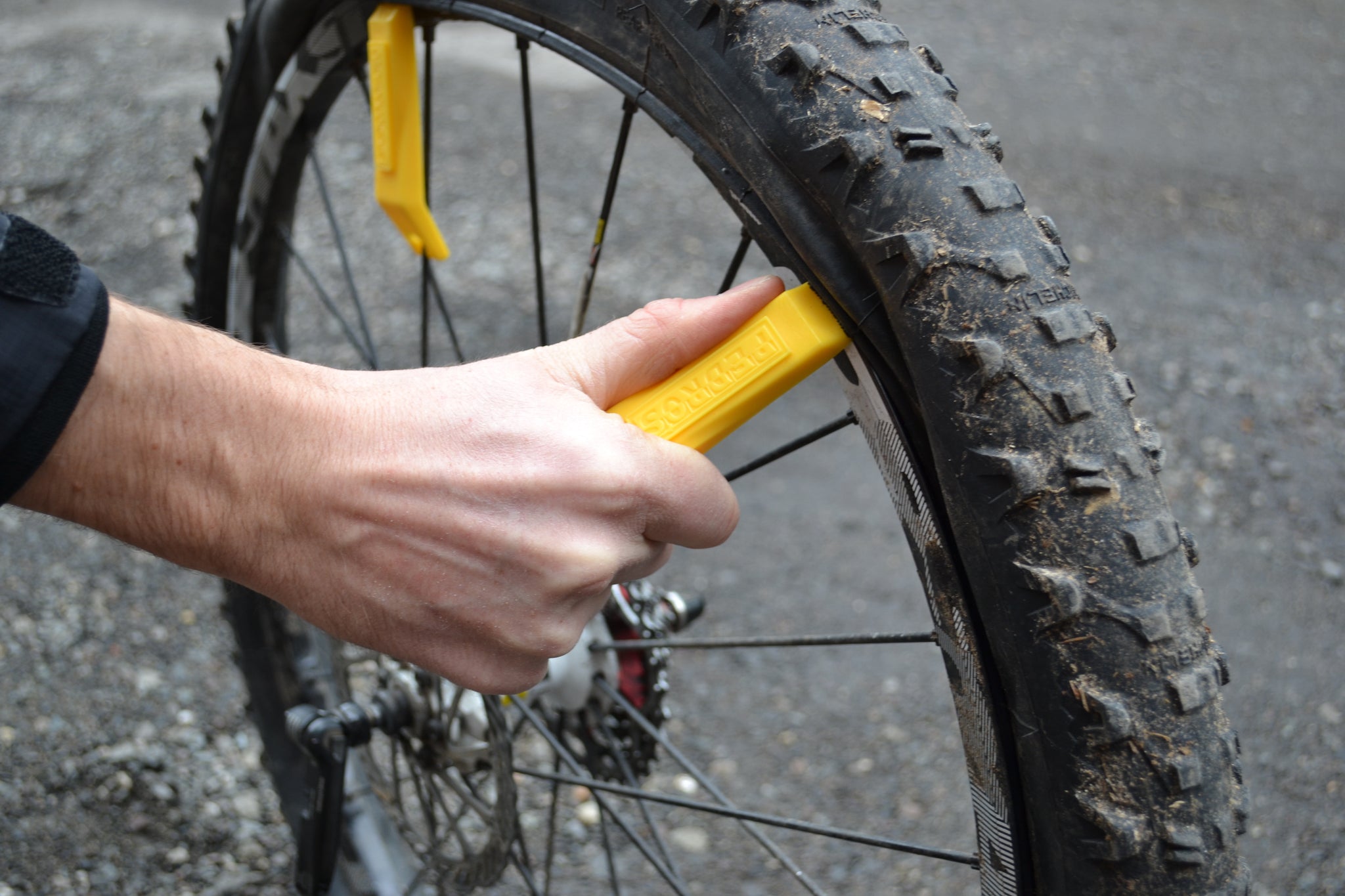 Tire Levers yellow pair pedro s europe