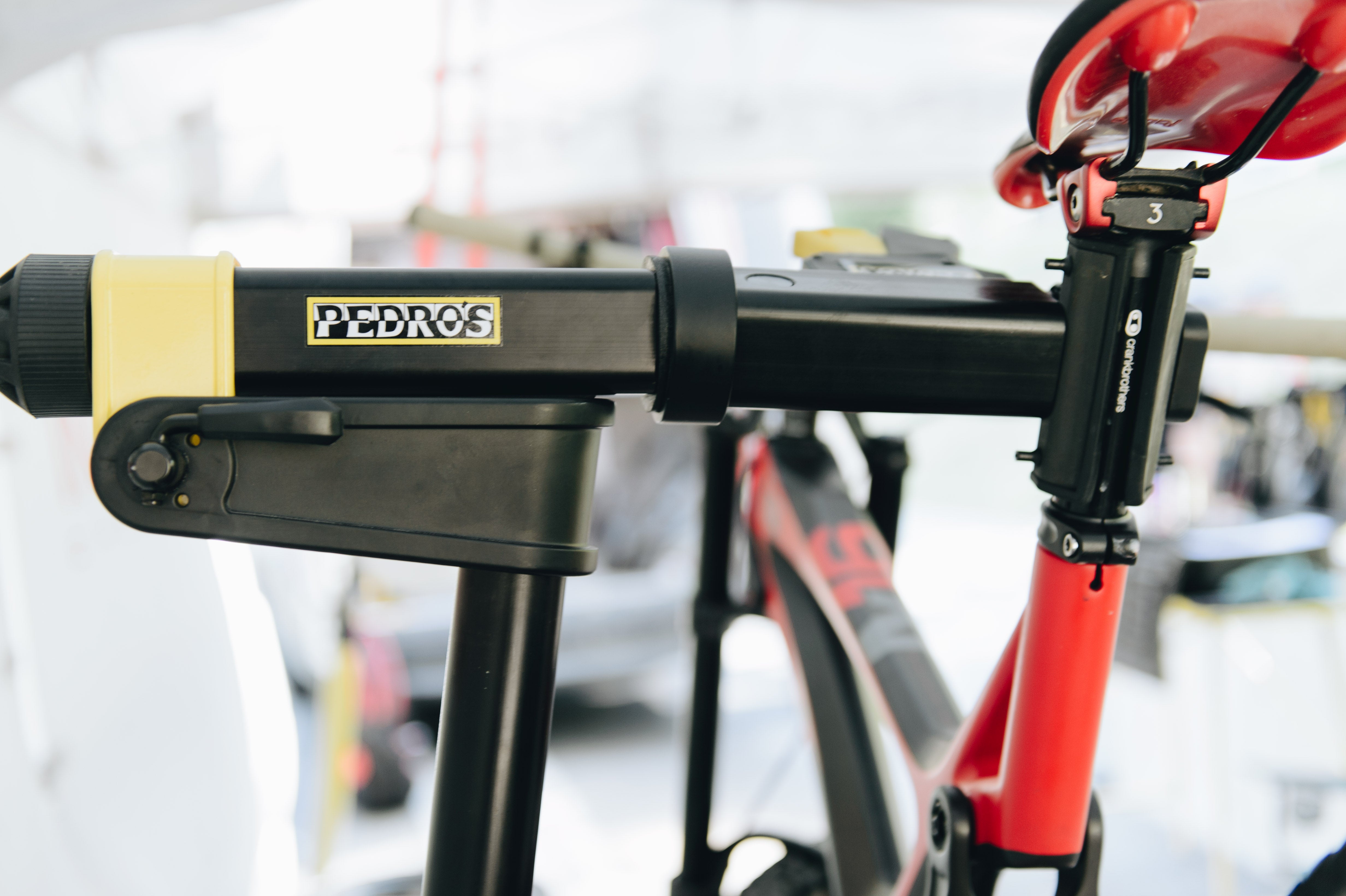 pedros fahrrad montageständer Montageständer klappbar mit Tasche – pedro's europe
